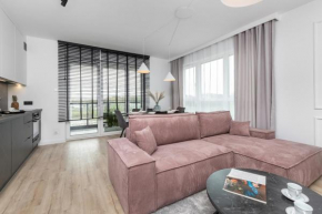 Bright & Modern Apartment with Parking near Arena Gdansk by Noclegi Renters